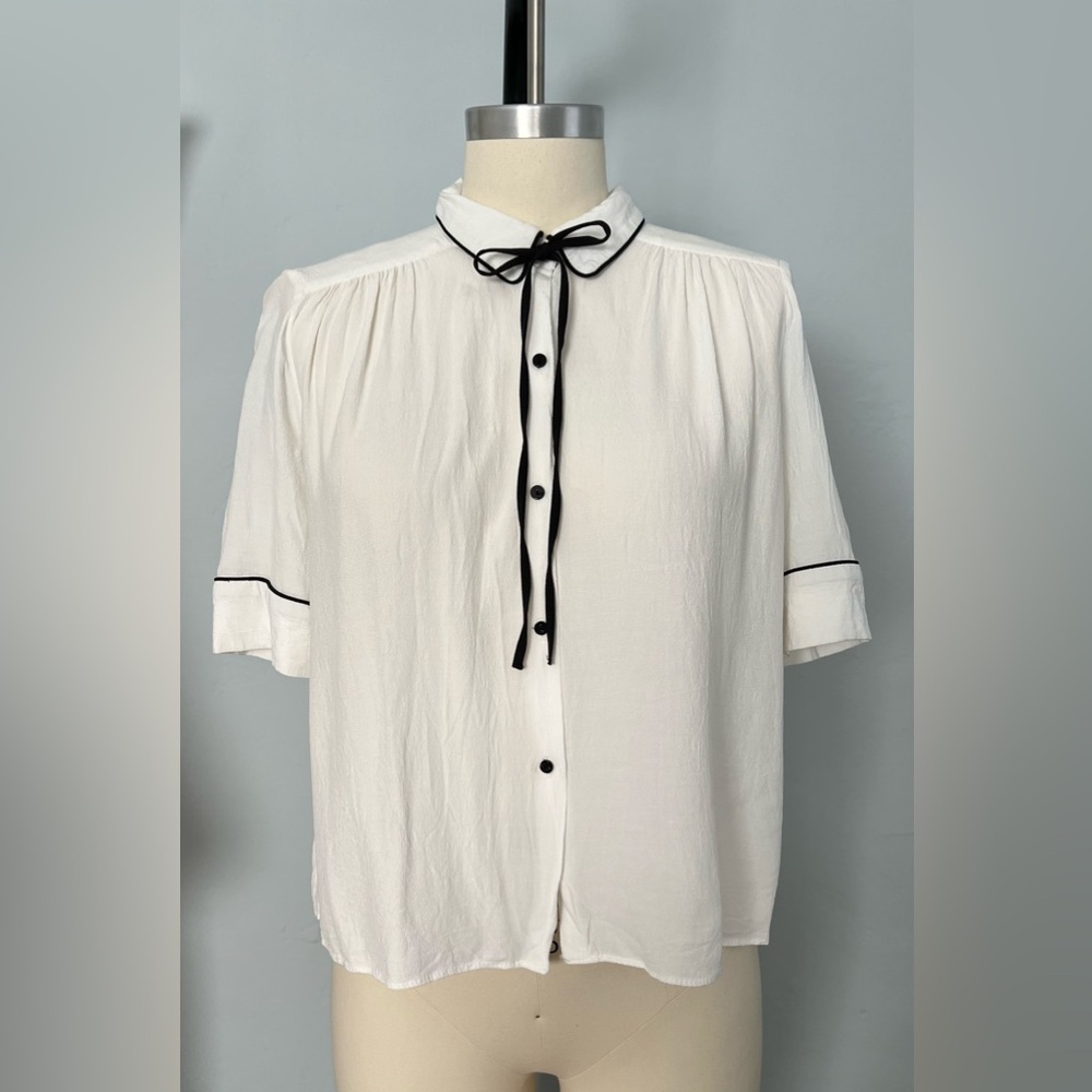 ZARA Cream Textured Contrast Piping Blouse Size M